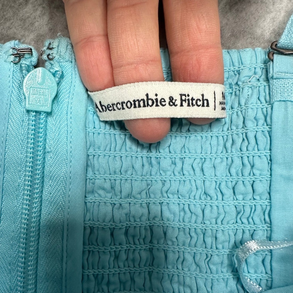 Abercrombie Fitch Light Blue Smocked Linen Blend Fit Flare Mini Dress Womens M - Picture 8 of 10